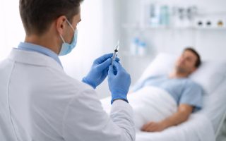 professionnel-sante-preparation-injection