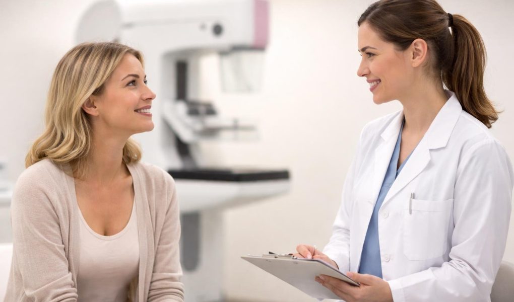 femme-technicienne-mammographie-salle-medicale